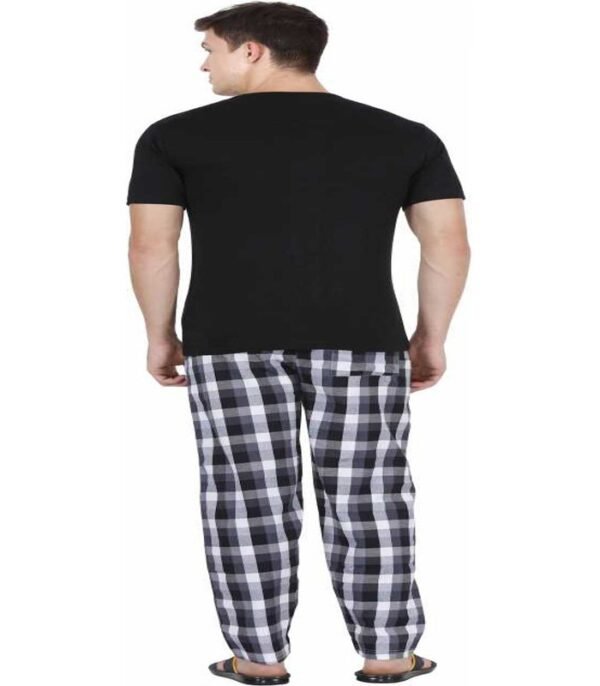 Men Solid, Checkered Black Top & Pyjama Set - Image 4